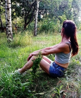🌟 Эксперименты со мной станут незабываемым приключением, которое ты никогда не забудешь. 😘 Я знаю все тонкости и секреты истинного удовольствия и готова показать тебе, что такое настоящая страсть и релакс. 💋 Помогу тебе расслабиться и забыть о проблемах, проведу тебя через мир нежных прикосновений и ярких ощущений. 🌹 Жду встречи с тобой в Москве, чтобы подарить тебе настоящий рай на земле. 😉 Довольные клиенты оставляют обо мне самые лестные отзывы, не упусти шанс стать одним из них! Фото гарантированы и актуальны 😍❤️ Эмилия